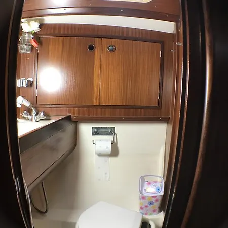 Bed&boat Eolo 3 船屋 *
