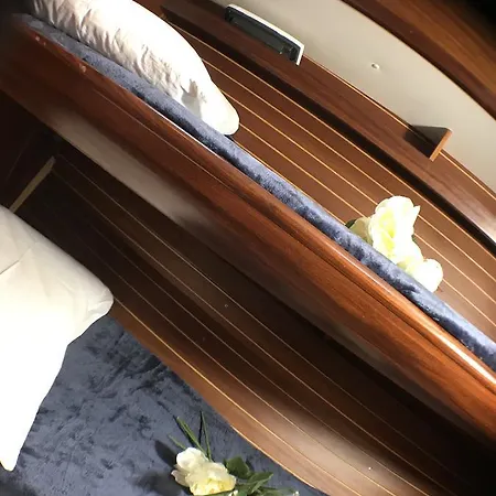 船屋 Bed&boat Eolo 3 威尼斯